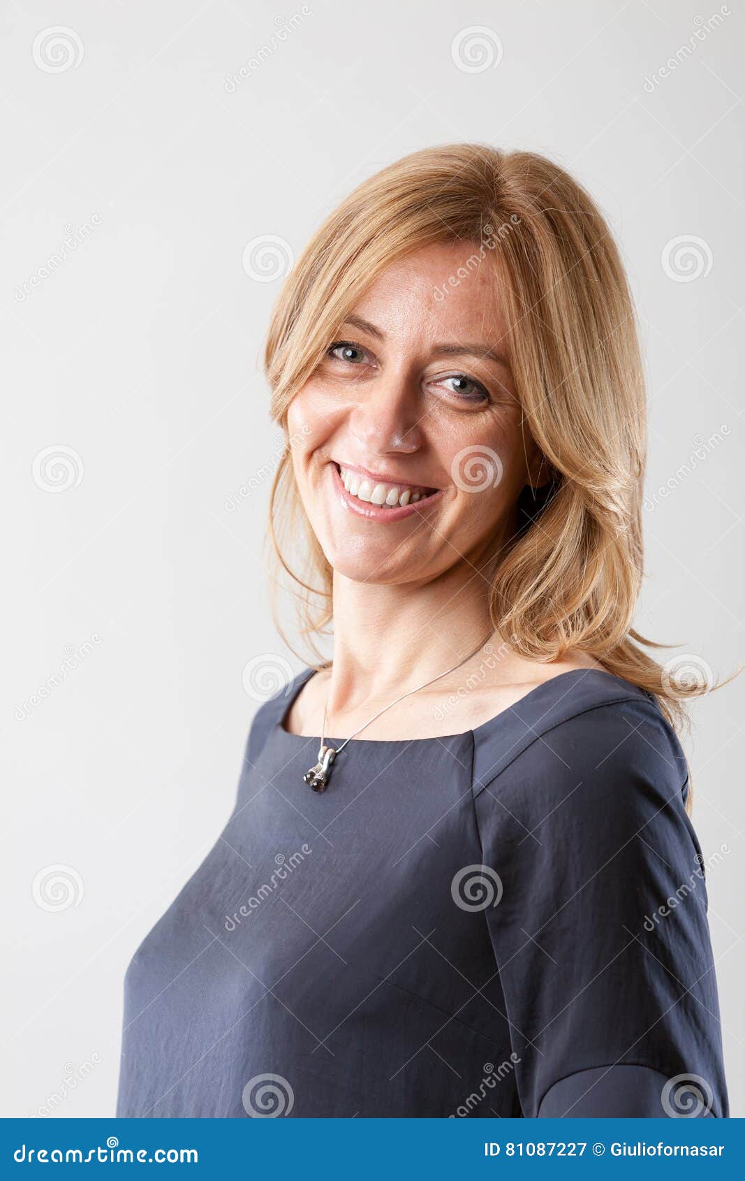 <em>Julie R.</em>